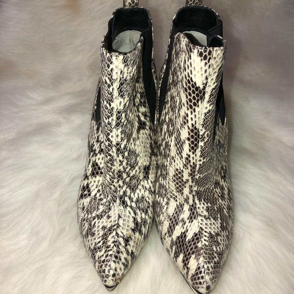 🔥Michael Kors Booties